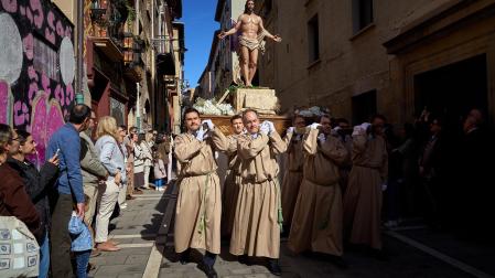 Fotos de la procesión de Domingo de Resurrección en Pamplona