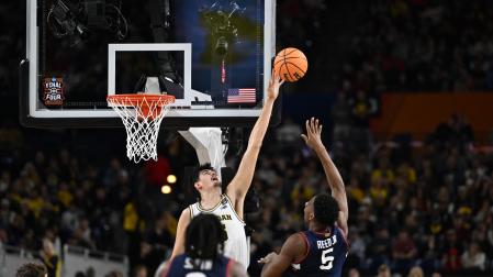 Aday Mara durante la final contra UConn
