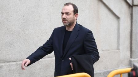 El hijo de Ábalos, Víctor Manuel Ábalos Aguado, a su llegada al Tribunal Supremo este martes