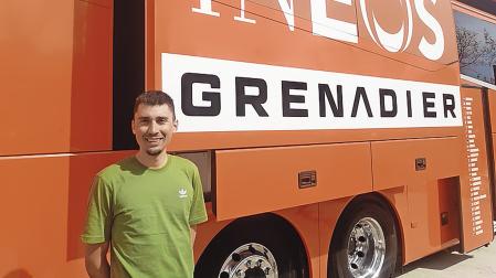 Óscar Rodríguez, ayer en el bus del INEOS