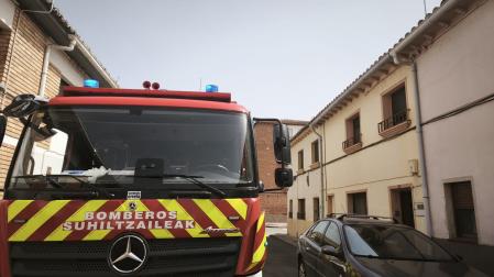 Imagen de la calle Virgen del Amparo de Castejón donde ha tenido lugar el incendio