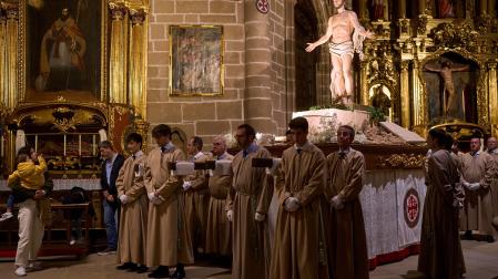 Via Lucis en la Catedral de Pamplona
