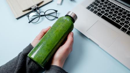 Para garantizar una higiene adecuada, no basta con enjuagar la botella