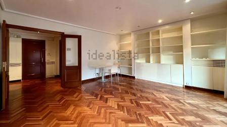 Salón del ático a la venta en la avenida Carlos III