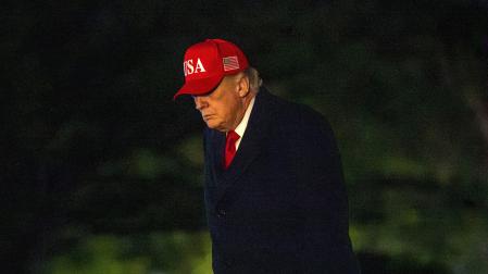 Donald Trump, fotografiado en su regreso a la Casa Blanca desde Miami