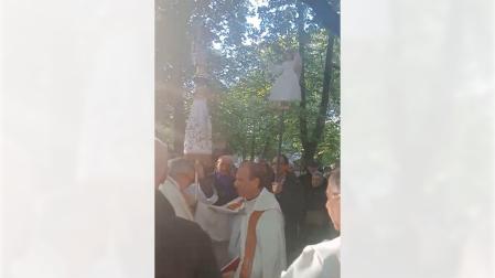 Este lunes 13 de abril se produjo el tradicional saludo entre las dos imágenes en la llegada a Pamplona del primero.