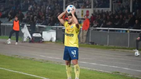 Álvaro Roncal durante un partido con el Rudar Prijedor