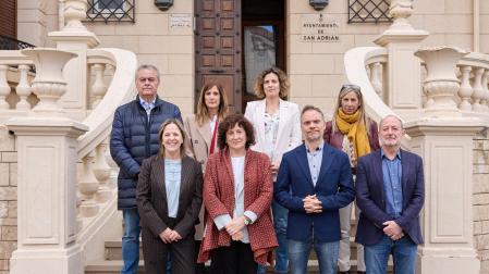 Asistentes a la presentación del proyecto piloto en el Ayuntamiento de San Adrián