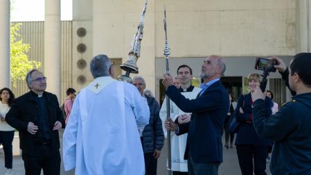 El Ängel de Aralar ha llegado hoy hasta la Universidad de Navarra