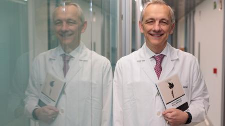 El Dr. Javier Schlatter es autor de varios libros de divulgación sobre salud mental