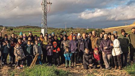 Foto de grupo de los asistentes a la plantación
