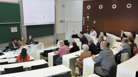 Juan Ramón Corpas, Julia Pavón y Luis Colina, en el acto inaugural del Congreso, en el Edificio Amigos de la Universidad de Navarra