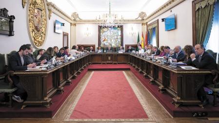 Vista general del inicio del pleno del Ayuntamiento de Pamplona celebrado este jueves