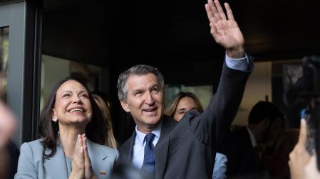 El presidente del Partido Popular, Alberto Núñez Feijóo, mantiene un encuentro con la opositora venezolana María Corina Machado