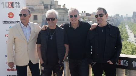 Los componentes de Hombres G durante la promoción del documental que protagonizan 'Los mejores años de nuestra vida', que se ha presentado en el BCN Film Fest