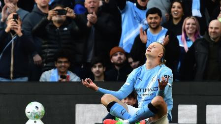 Erling Haaland celebra el gol anotado ante el Arsenal