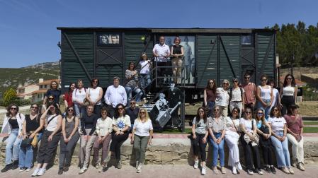 Visita en Liédena a la actuación de embellecimiento del entorno de la antigua estación
