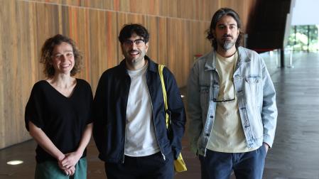 Sarah  Vanagt, Adrián Canoura y Francisco Moura Relvas, ayer, en el Baluarte