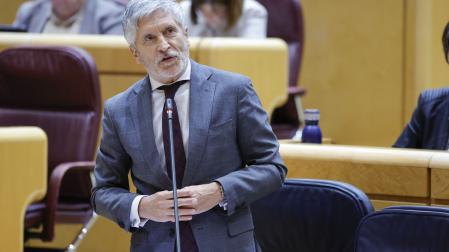 El ministro del Interior, Fernando Grande Marlaska, interviene durante la sesión de control al Gobierno celebrada por el pleno del Senado, este martes en Madrid