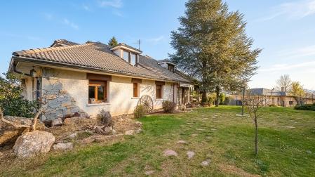 Precioso chalet con gran parcela en Iratxe