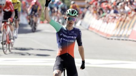 Paul Seixas celebra su triunfo en la Flecha Valona