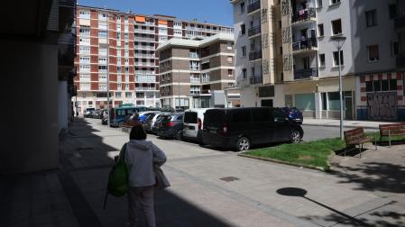 La plaza Pintor Ciga, donde los vecinos dicen ver cucarachas estos días