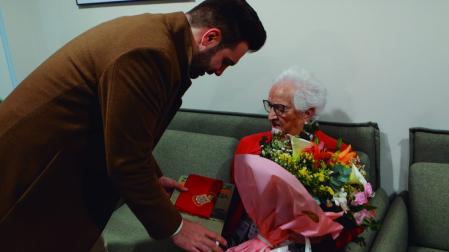 Eugenia Induráin Ayesa, en abril de 2024 en el homenaje que le hizo Zizur Mayor al cumplir cien años