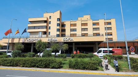Vista de la entrada principal al Hospital Reina Sofía de Tudela