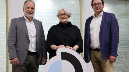 José Ignacio Pérez de Albéniz, socio-director del despacho ARPA abogados; Lourdes Goicoechea, asesora fiscal y exconsejera de Economía; y Ángel Chocarro, decano del Colegio de Economistas de Navarra