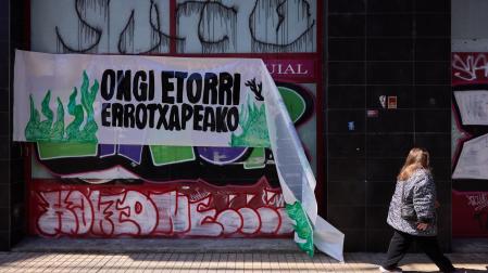 El antiguo local parroquial de la Virgen del Carmen, en la Rochapea, tras el intento de okupación
