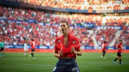 Raúl García de Haro celebra con rabia el gol del empate contra el Sevilla.j.p. urdíroz