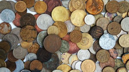 La limpieza de monedas es un proceso delicado que debe hacerse con esmero