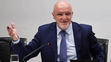 El portavoz parlamentario de UPN, Javier Esparza, durante su comparecencia ante la comisión