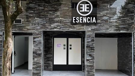 Fachada de la nueva discoteca Esencia en la calle Abejeras de Pamplona