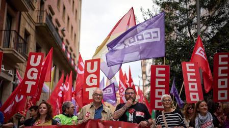 Fotos de la manifestación del UGT - CC OO por el 1 de mayo en Pamplona