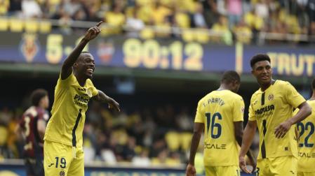 El jugador del del Villarreal Nicolas Pepe celebra su gol contra el Levante