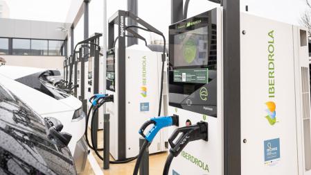 Estación de recarga de coches eléctricos en Pamplona