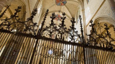 Reja de la capilla mayor de la catedral de Pamplona realizada por Guillermo de Ervenat en 1517