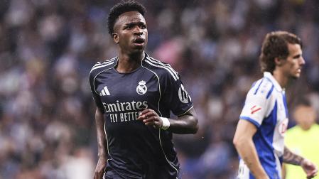 Vinícius Jr. celebra uno de los dos tantos que anotó al Espanyol