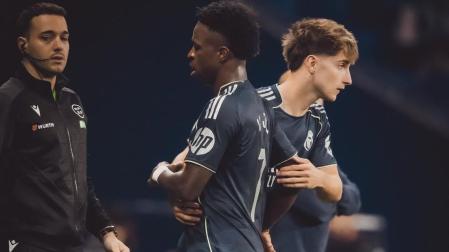 Palacios entra al campo el domingo en Cornellá por Vinicius
