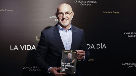 Luis de la Fuente ha presentado este miércoles su autobiografía, 'La vida se entrena cada día'