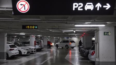 Interior de un aparcamiento