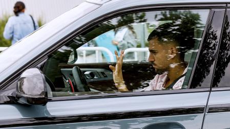 El centrocampista del Real Madrid, Dani Ceballos a su llegada al entrenamiento a puerta cerrada del equipo en la Ciudad Deportiva de Valdebebas