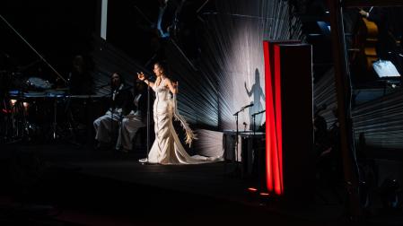 Actuación de Rosalía durante la gala ‘Jarana en el Guadalquivir' por la premiere global de 'Berlín y la dama del armiño' en Sevilla