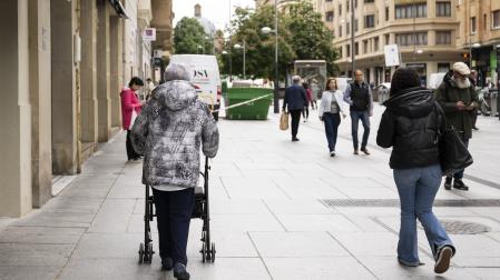 Más pensiones y pensiones más elevadas, señales de que la sociedad navarra es más longeva