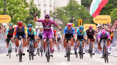 Paul Magnier (Soudal Quick-Step) se impone en la tercera etapa con meta en Sofía