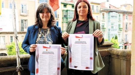 Ana Duarte y Azucena Polo en la presentación del programa