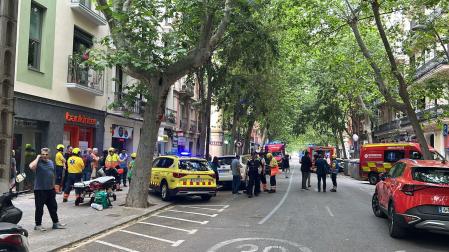 Foto de la explosión de una bombona de butano en Poblenou