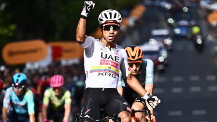 Jhonatan Narvaez celebra el triunfo tras la cuarta etapa del Giro 2026