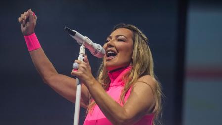 La cantante de La Oreja de Van Gogh, Amaia Montero, durante su concierto, en el Bizkaia Arena BEC, del pasado fin de semana en Bilbao